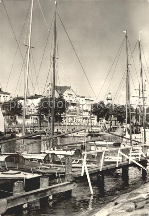 Warnemuende Ostseebad Am Strom Hafenpartie