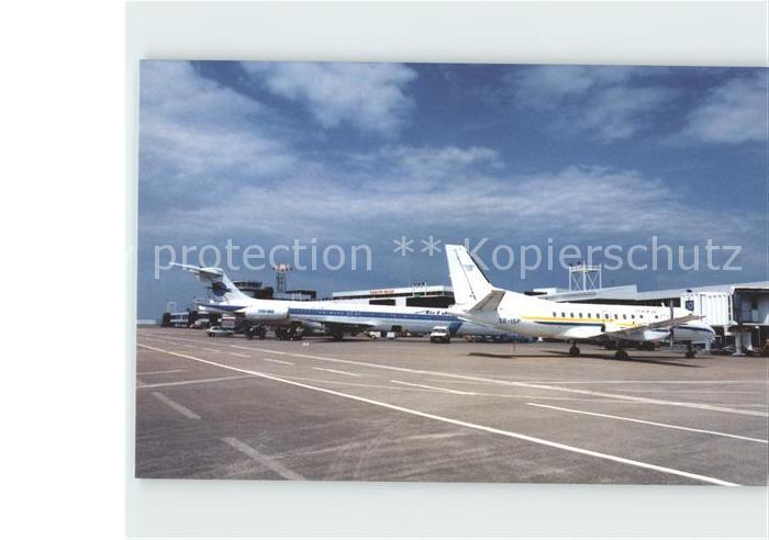 Flugzeuge Zivil Cardiff-Wales Airport