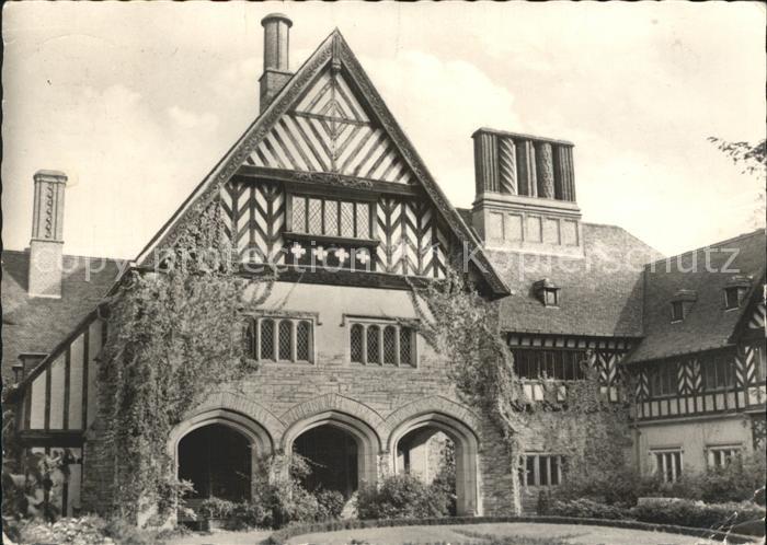 Potsdam Cecilienhof Historische Gedenkstaette des Potsdamer Abkommens Innenhof
