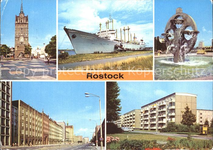 ROSTOCK  CITY Kroepeliner Tor Traditionsschiff Typ Frieden Suedstadt Wasserspiel