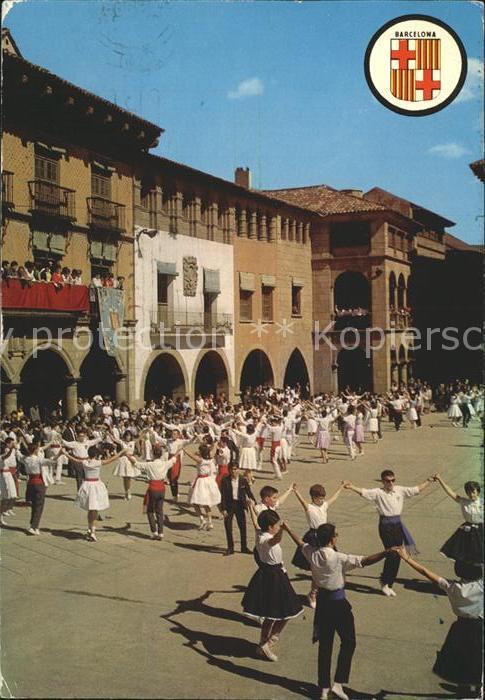 Barcelona Cataluna Sardanas en el Pueblo Espanol de Montjuich
