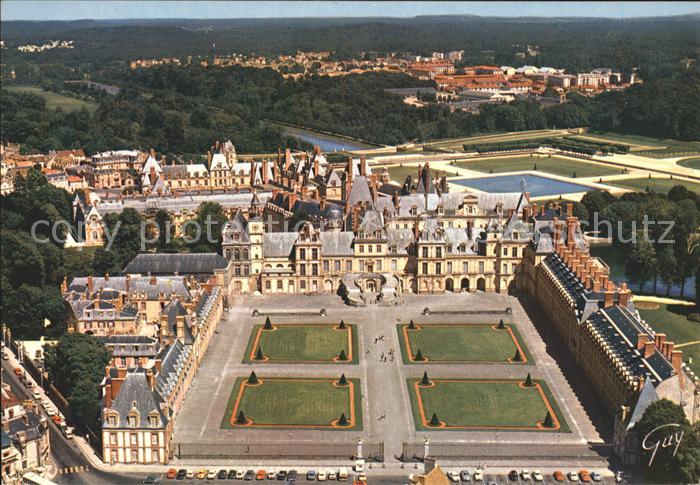 Fontainebleau Seine et Marne Palais Cour du Cheval Blanc ou des Adieux vue aerie
