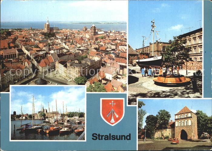 Stralsund Mecklenburg Vorpommern Blick von St Marien Kutter Meeresmuseum Hafen K
