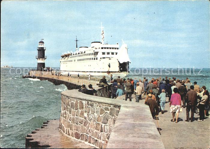 Faehre Ferry Bac Traghetto-- Warnemuende Mole Rostock