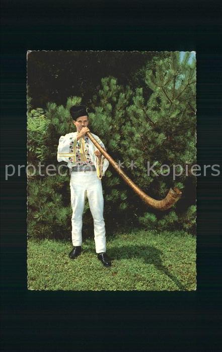Alphorn Tracht Romania Buciusmas din muntii Vrancei