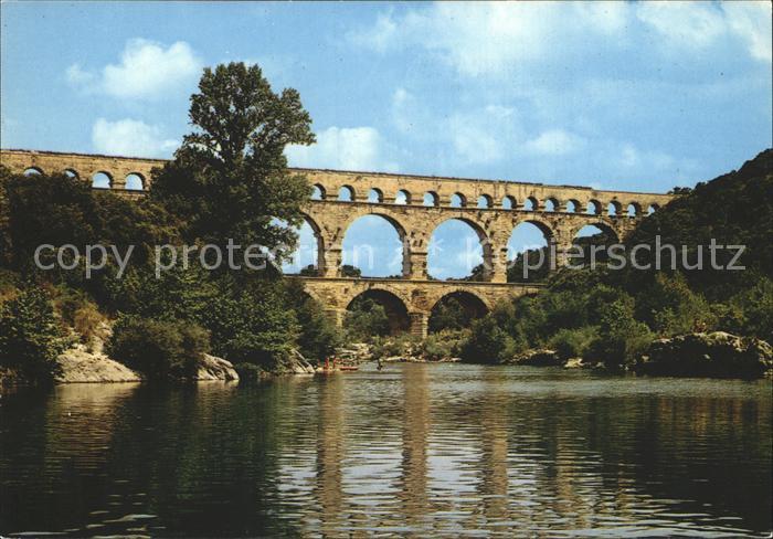 Bruecken Bridges Ponts Pont du Gard