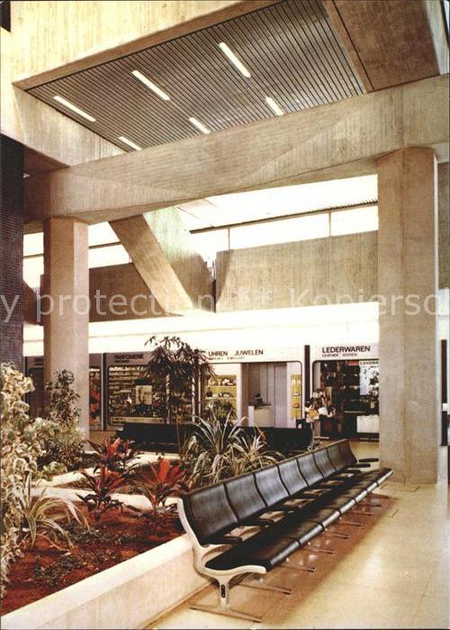 Flughafen Airport Aeroporto Koeln/Bonn Empfangshalle Shoppingcenter