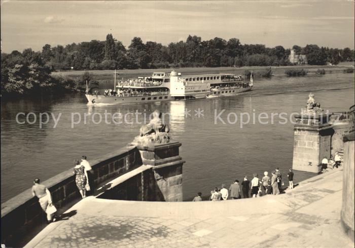 Motorschiffe MS Friedrich Engels Schloss Pillnitz Dresden