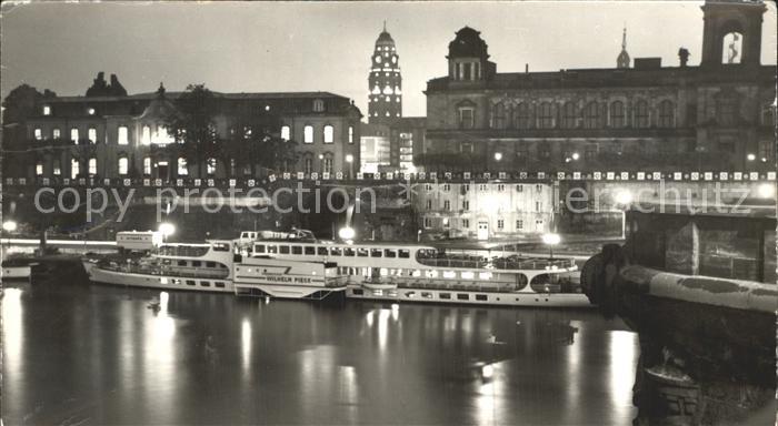Motorschiffe Wilhelm Pieck Dresden Elbe Schiffsanleg