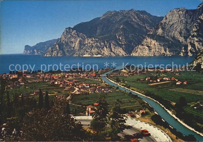 Torbole Lago di Garda Fliegeraufnahme mit See und Sacra-Fluss