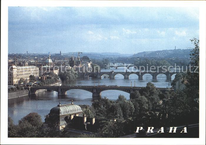Praha Prahy Prague Bruecken an der Moldau