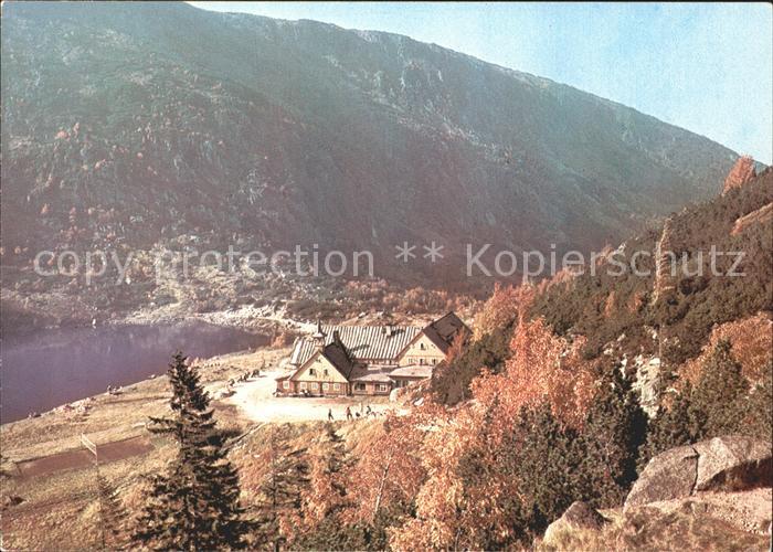 Karkonosze Berghaus mit See