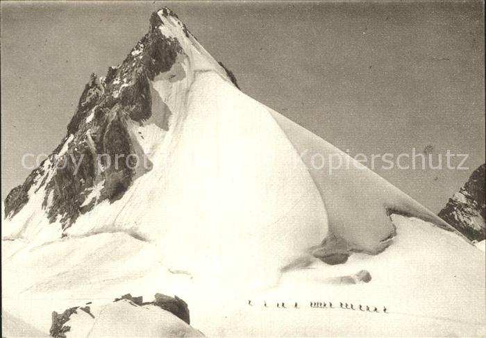 Courmayeur Grand Flambeau mit Bergsteigern