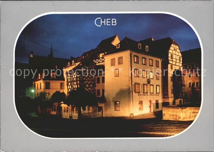 Cheb Eger altes Gebaeude bei Nacht