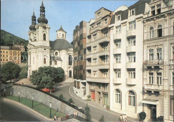 Karlovy Vary Kurhaeuser mit Maria Magdalena Kirche