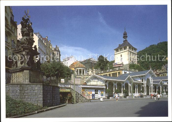 Karlovy Vary Marktquellenkolonnade Schlossturm und Pestsaeule