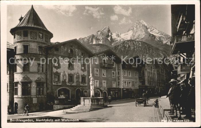 BERCHTESGADEN Bayern Marktplatz mit Watzmann