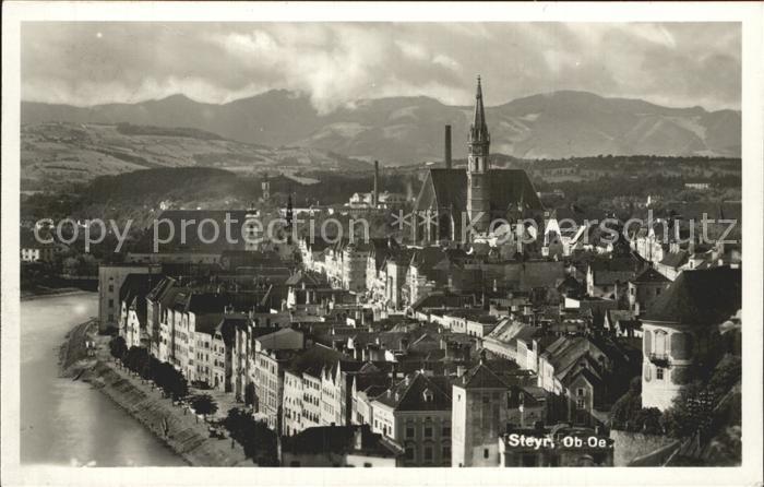 Steyrbruck Oberoesterreich Altstadt am Fluss