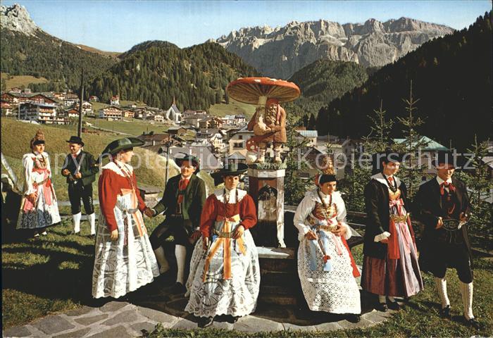 Trachten Italien Dolomiti Val Gardena Selva