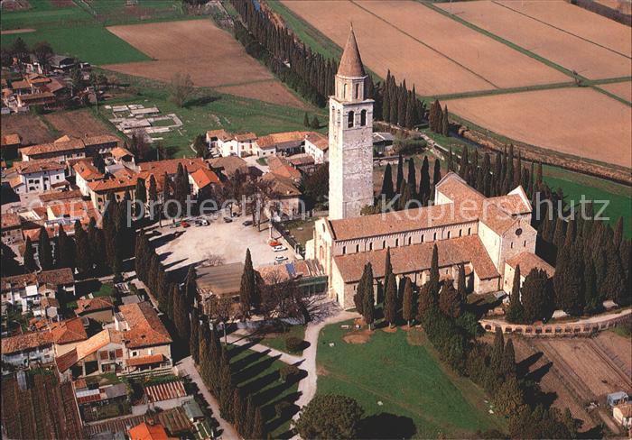 Aquileia Aquileja Fliegeraufnahme mit Kirche