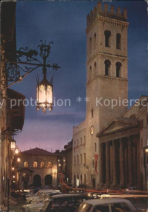 Assisi Umbria Piazza del Comune e Tempio di Minerva