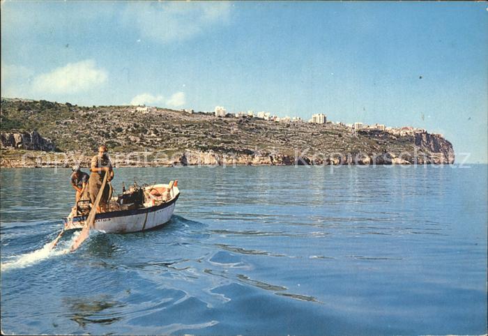 Peschici  Ansicht vom Meer aus Fischerboot