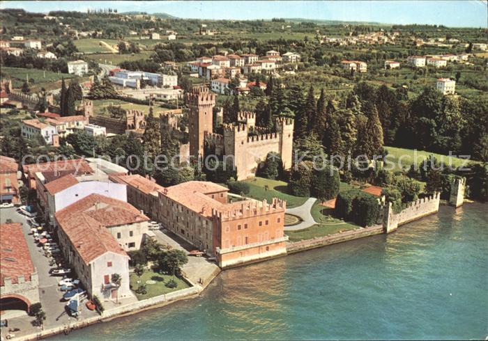 Lazise Lago di Garda Schloss am Gardasee Fliegeraufnahme