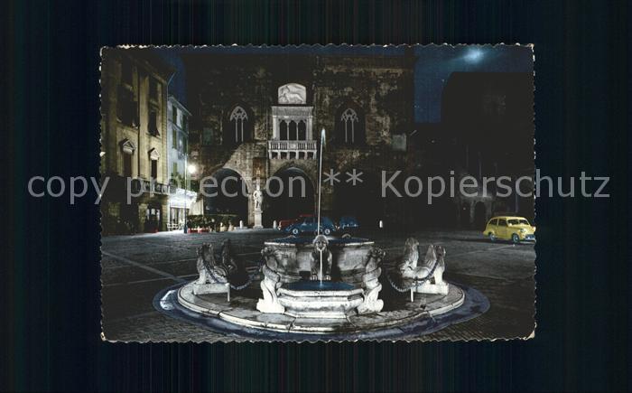 Bergamo Piazza Vecchia notturno
