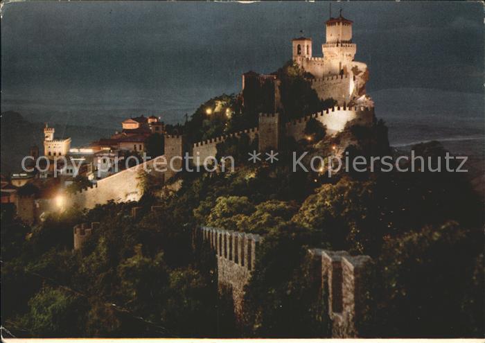 San Marino San Marino La Torre notturno Monte Titano Nachtaufnahme
