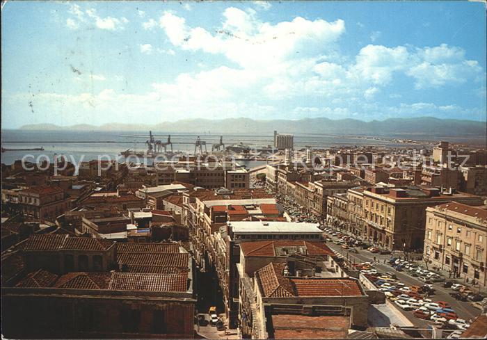 Cagliari Panorama sul porto Hafen