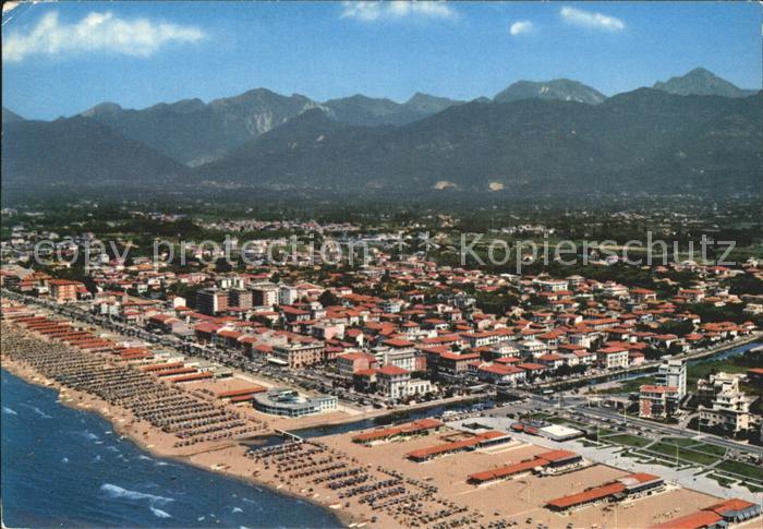 Lido di Camaiore Fliegeraufnahme Gebirge