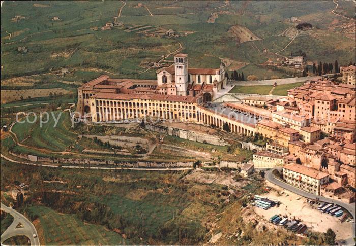 Assisi Umbria Basilica di San Francesco Basilika Fliegeraufnahme