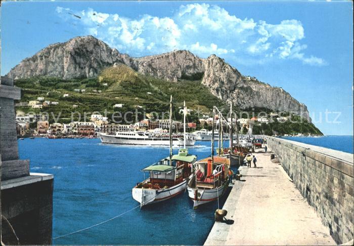 Capri Marina Grande Hafen Mole Berg