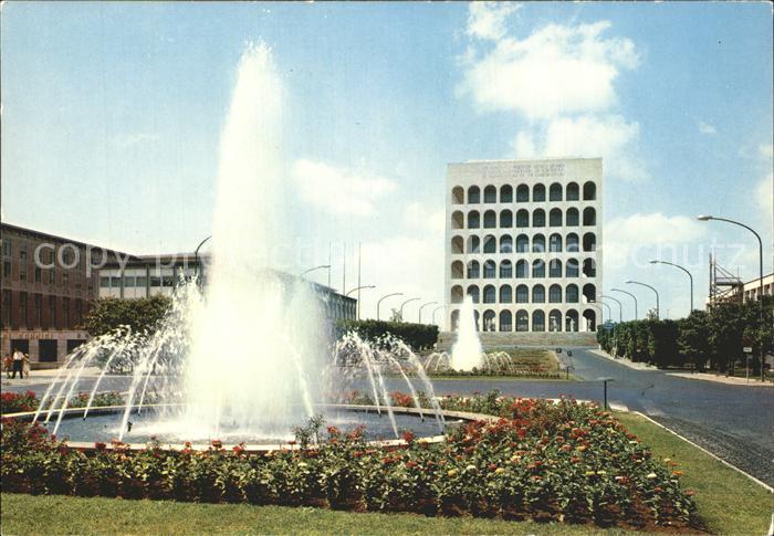 Rom Roma Viale della Civilta del Lavoro Allee der Arbeitskultur Springbrunnen