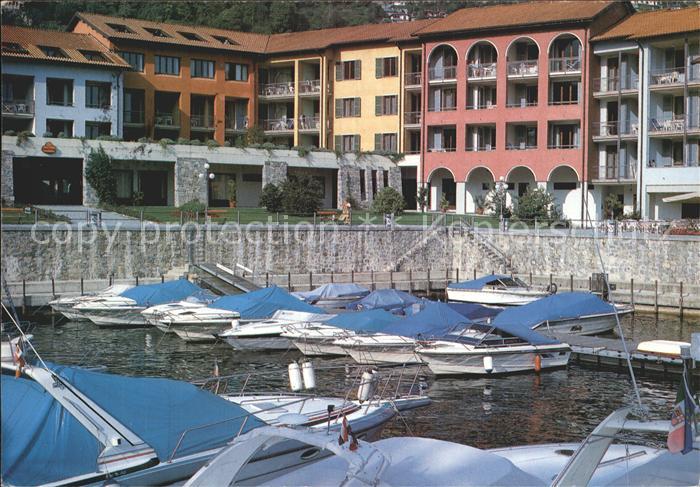 Cannero Riviera Lago Maggiore Hafen Motorboote