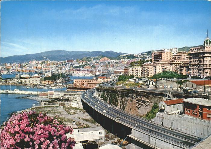 Genova Genua Liguria Panorama porto con sopraelevata Hafen Stadtautobahn