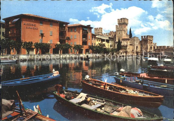 Sirmione Lago di Garda Darsena Castello Binnenhafen Schloss