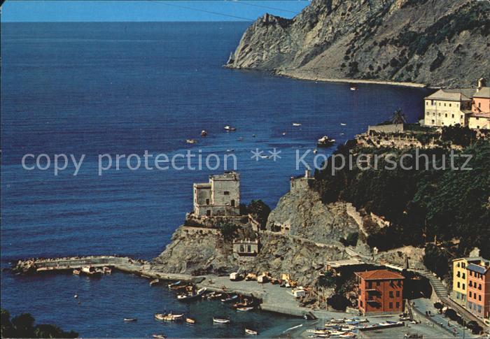 Monterosso al Mare Angolo pittoresco Malerische Ecke Hafen Kueste