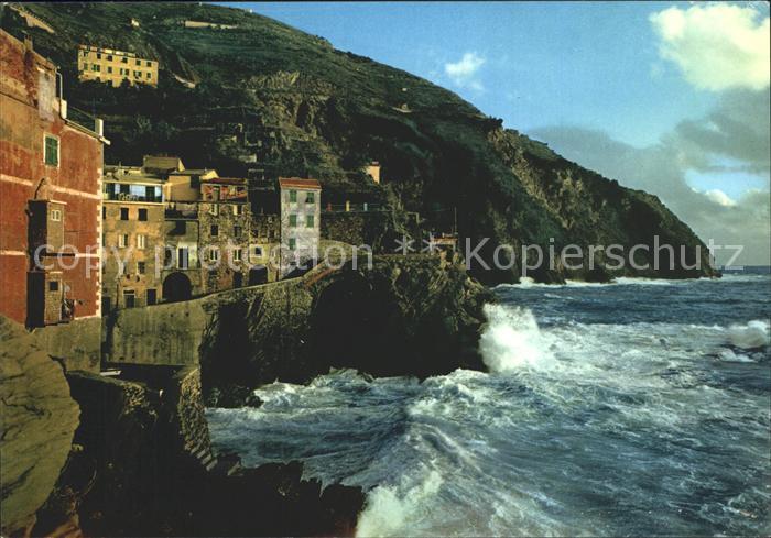 Riomaggiore Le Cinque Terre Marreggiata Brandung