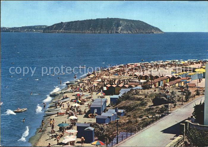 Porto d Ischia Spiaggia Strand