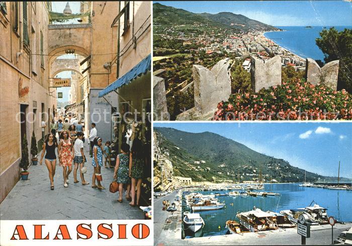 ALAssIO Savona Liguria IT Gasse Panorama Kueste Hafen