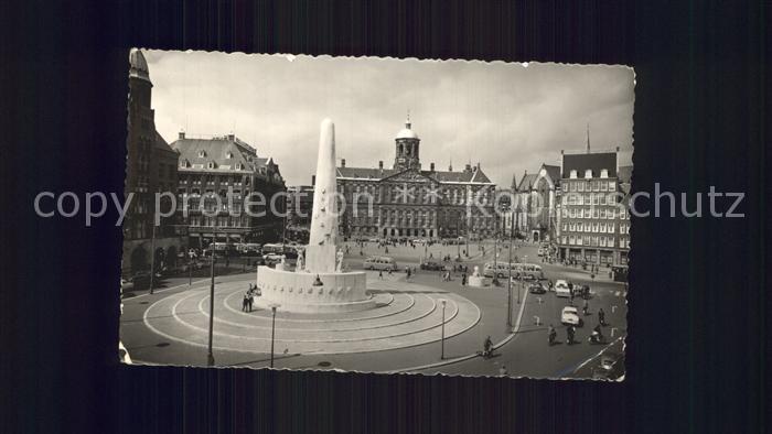 Amsterdam Niederlande Dam met Koninklijk Paleis en Nationaal Monument