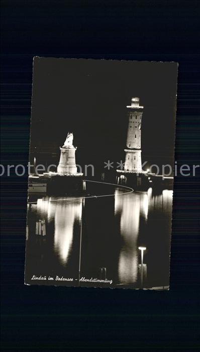 Lindau Bodensee Hafeneinfahrt bei Nacht Leuchtturm