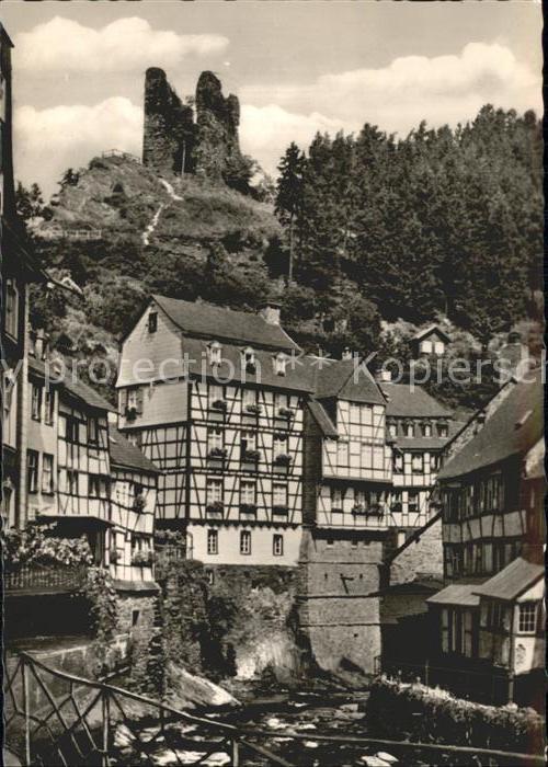 Monschau Montjoie NRW Rurpartie mit Ruine Haller