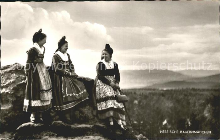 Lahntal Hessische Bauernmaedchen