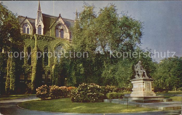 Philadelphia Pennsylvania College Hall and Benjamin Franklin Monument