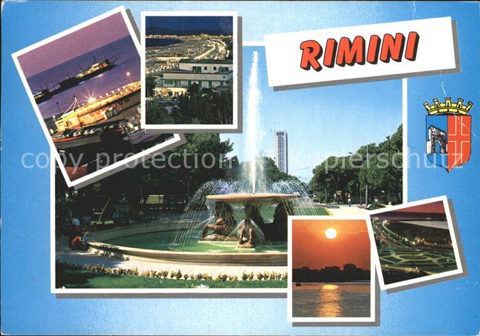 Rimini Hafen Strandpartie Fontaene Sonnenuntergang