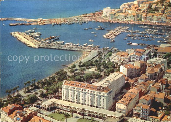 Cannes Alpes-Maritimes Le Port et Jardins du Casino Vue aerienne