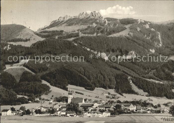 Niederaschau Chiemgau mit Kampenwand