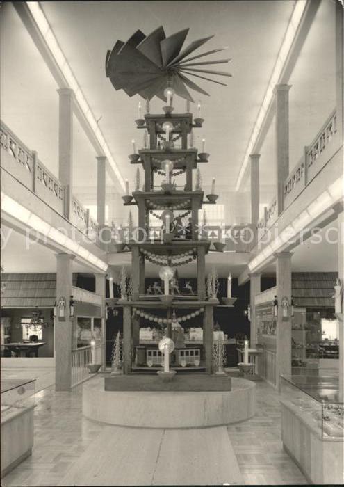 Seiffen Erzgebirge Pyramide Erzgebirgisches Spielzeugmuseum Kurort Spielzeugdorf
